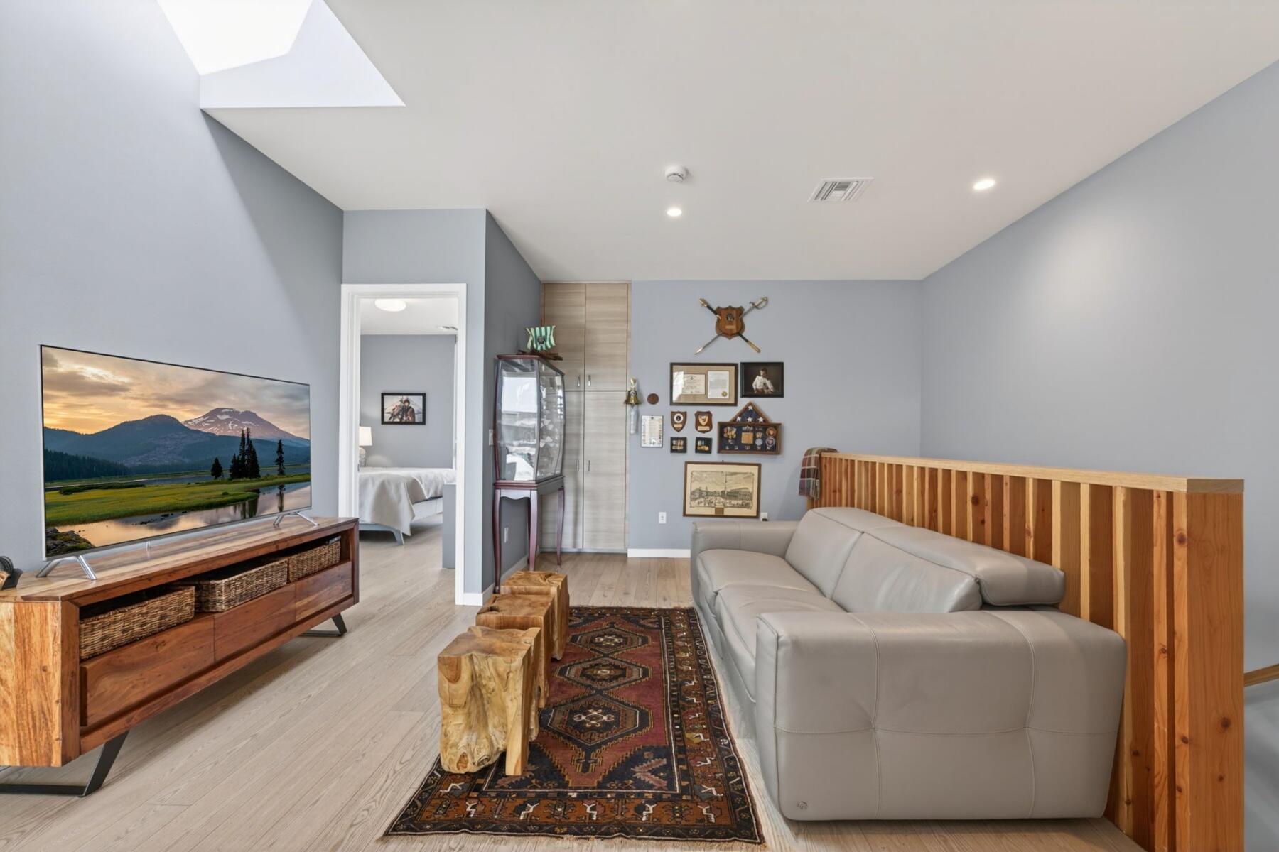 55 SW Wall Street UNIT 3 & 3A