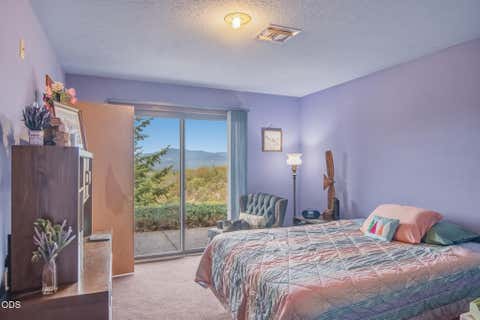 Tiny photo for 700 Cienaga Lane, Grants Pass, OR 97526 (MLS # 220224038)