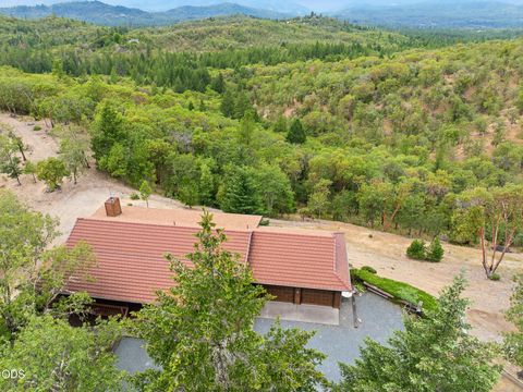 Tiny photo for 700 Cienaga Lane, Grants Pass, OR 97526 (MLS # 220224038)