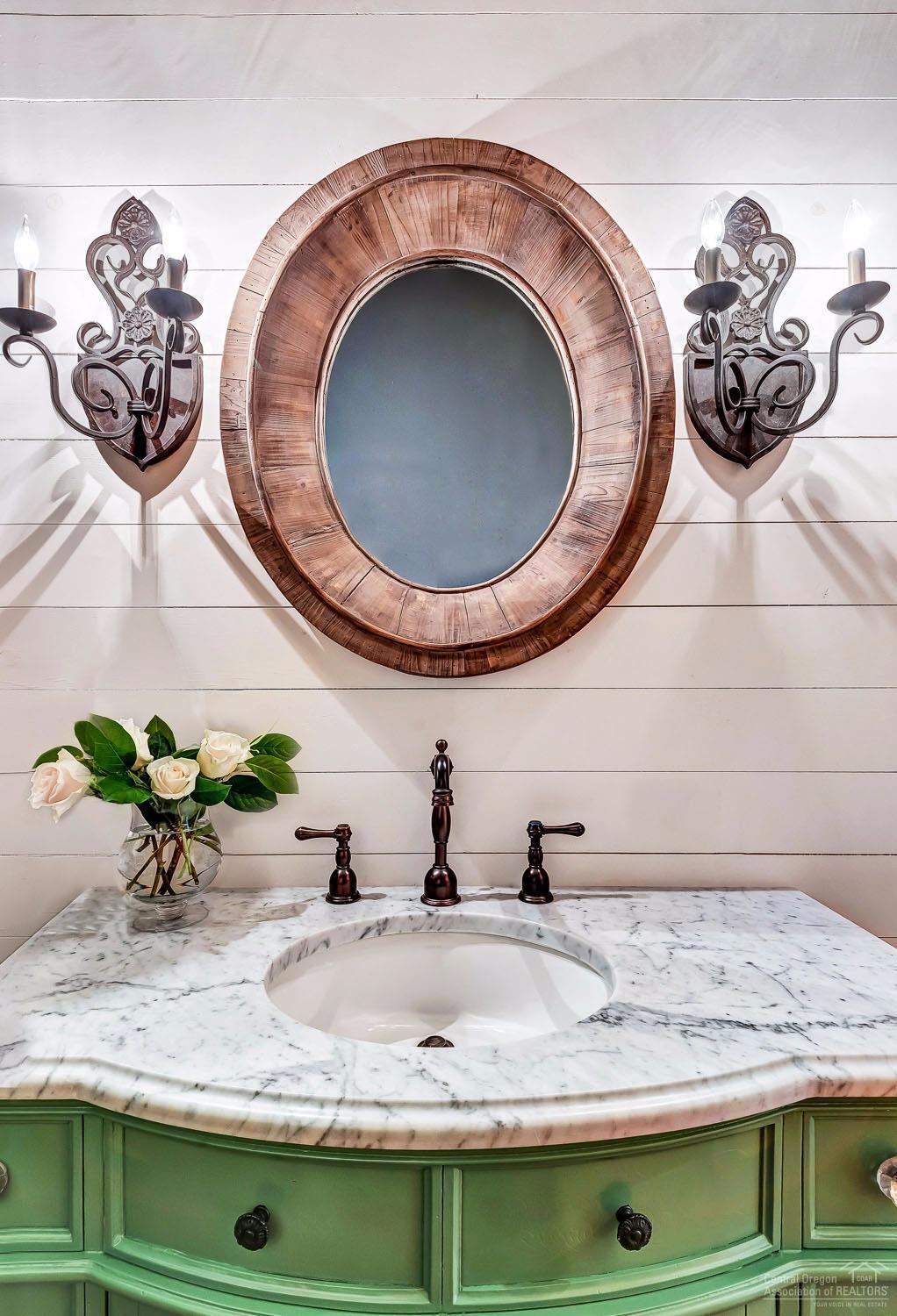 Broken Top - Residential