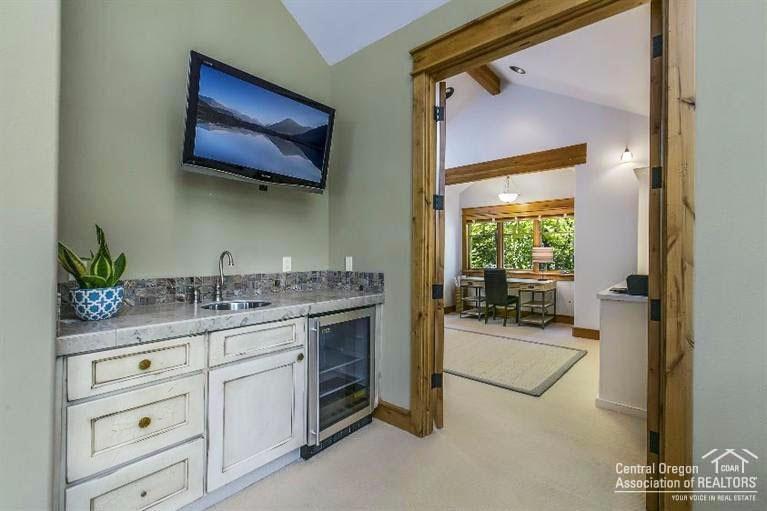 Broken Top - Residential