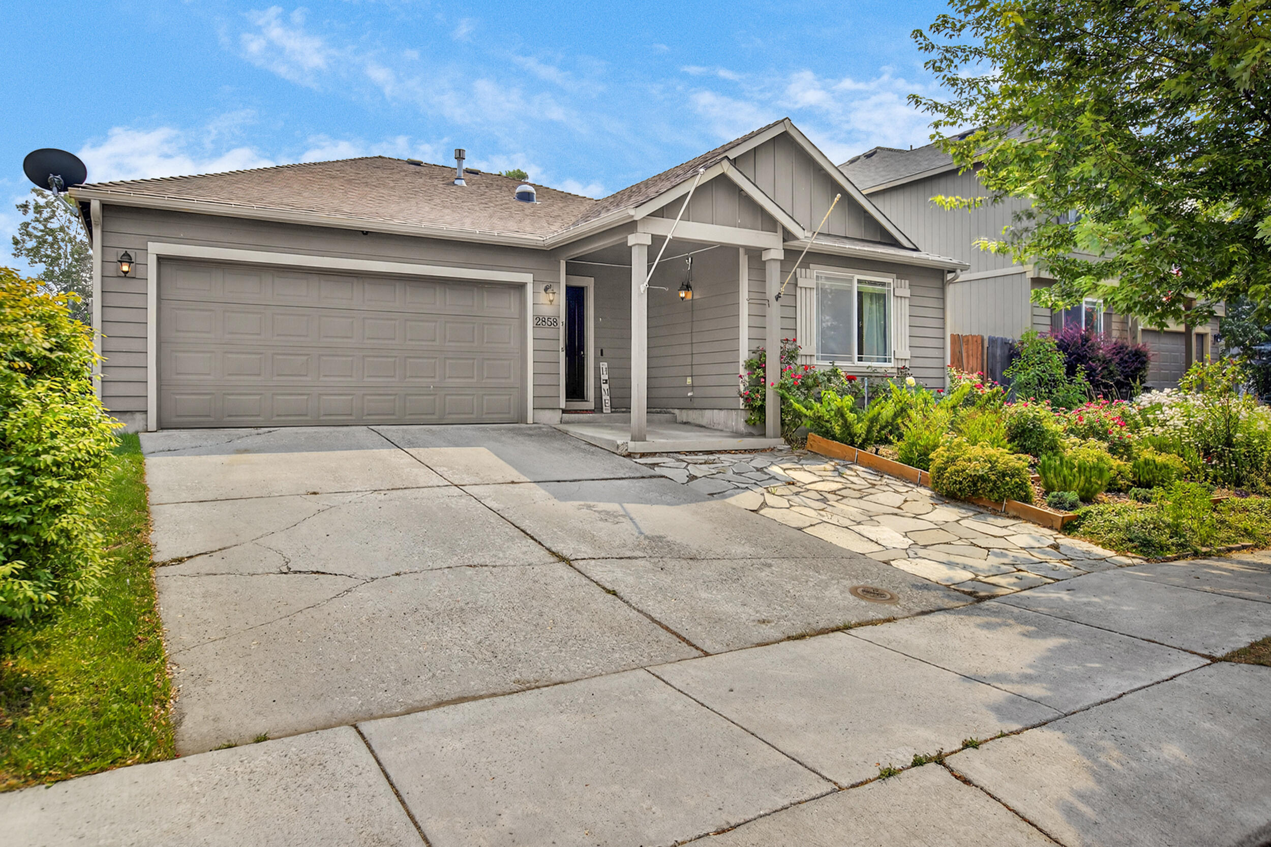 2858 SW Deschutes Drive