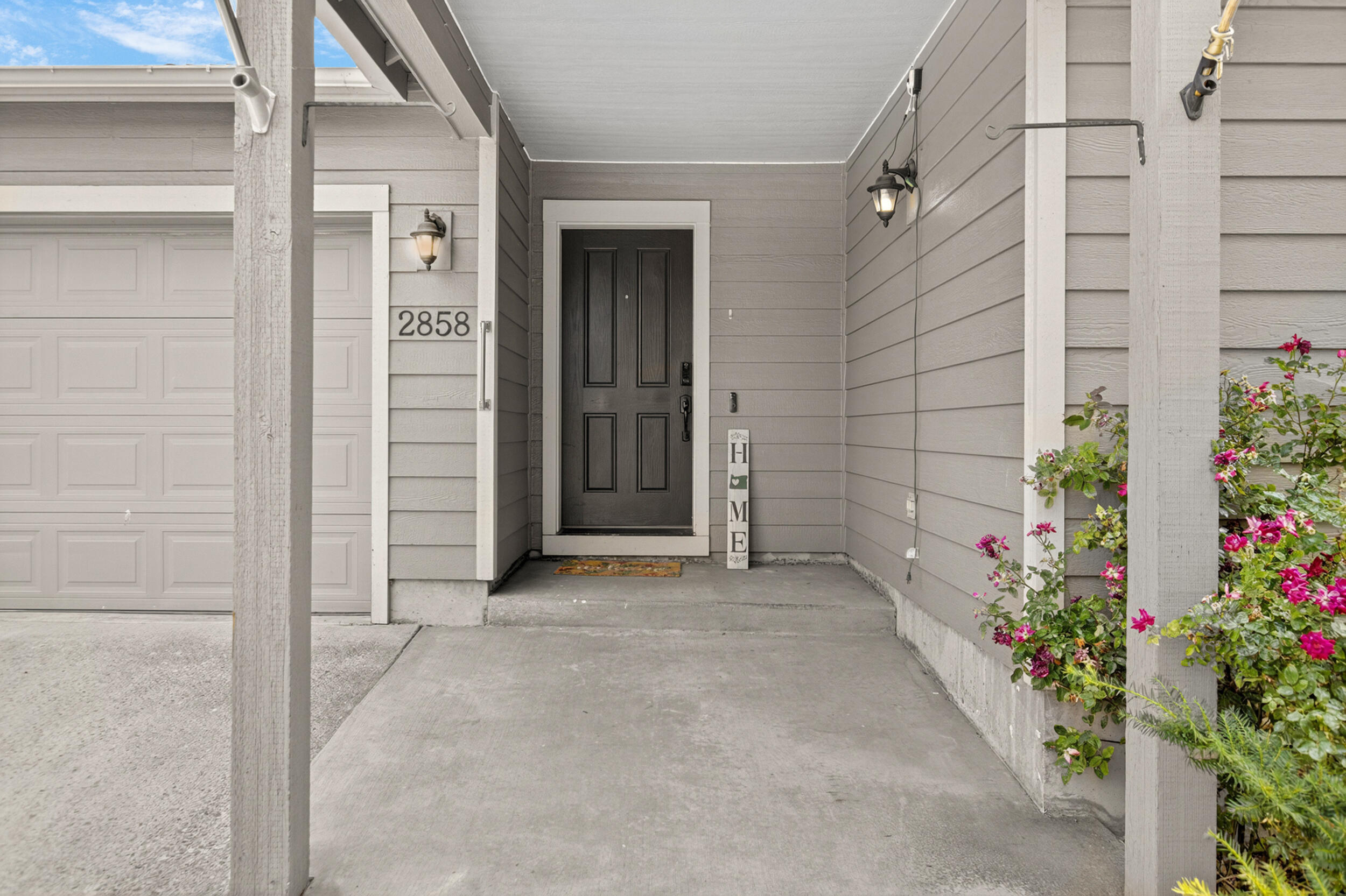 2858 SW Deschutes Drive