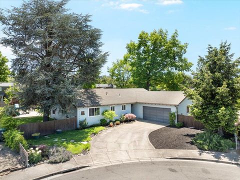 597 Magenta Circle Medford OR 97504