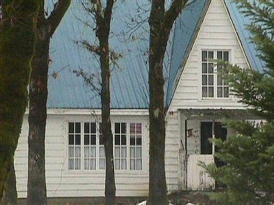 Exclusive Agency Listing. This Was Part Of An Old Ranch. Hse Needs Tlc, Upstrs Unfin, Could Be 2-3 More Rms. Newer Mtl Rf & Oil Htr. Potential For Horticulture &/Or Lvstck Use. Call Before Showing. Selling as-is. S/F W/Attic (Unfin) Is 1530 Per Assessor