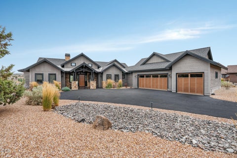 Photo of 16661 SW Ranchview Court, Powell Butte, OR 97753 (MLS # 220228391)