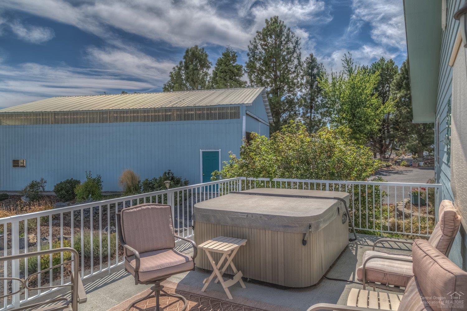 Country View Est - Residential