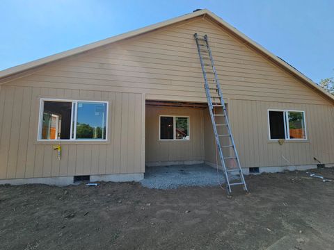 Tiny photo for 1858 Ingram Lane, Medford, OR 97501 (MLS # 220210673)