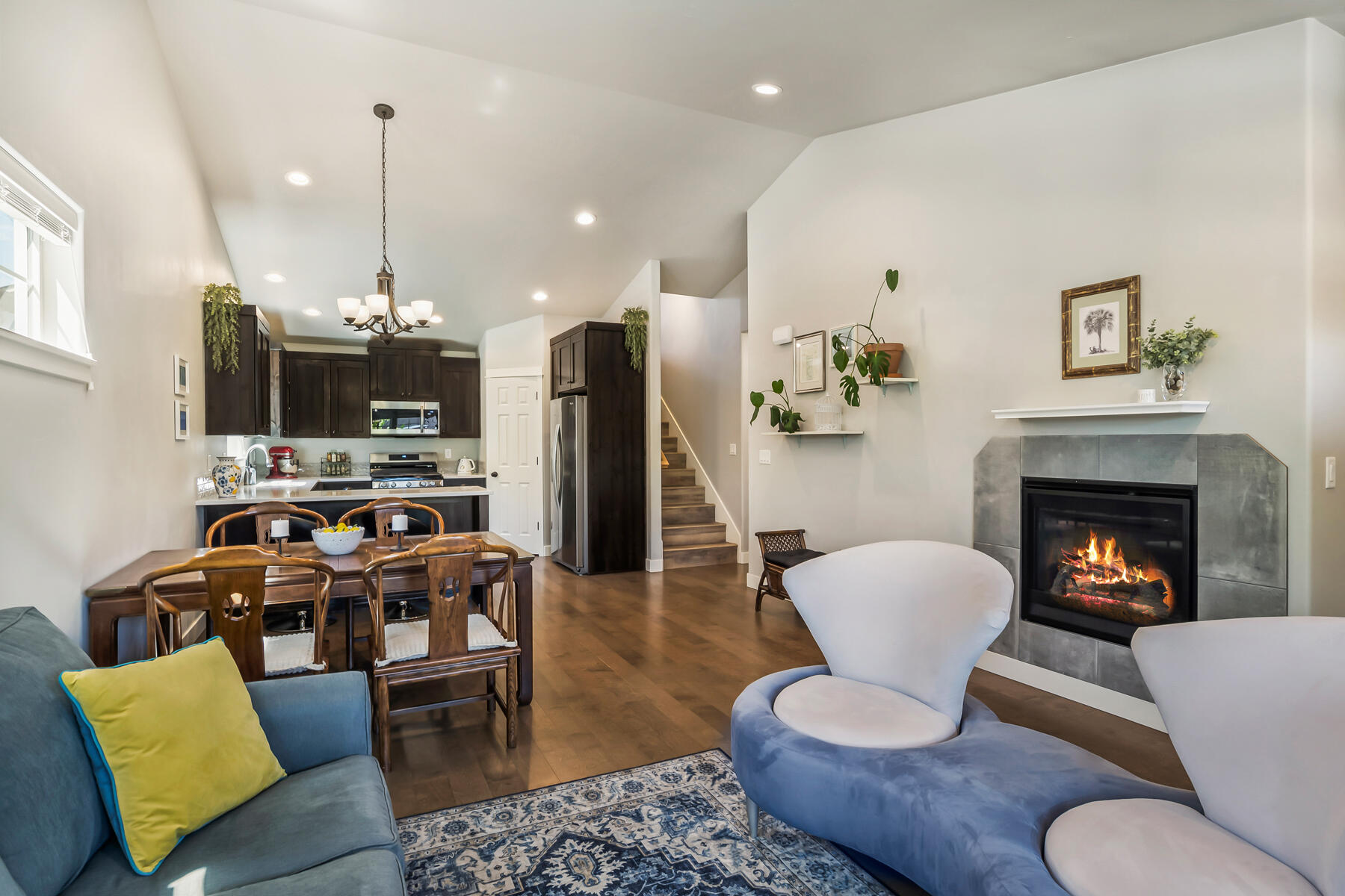 2721 NE Black Oak