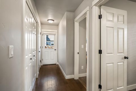 Tiny photo for 2721 NE Black Oak PL, Bend, OR 97701 (MLS # 220221311)