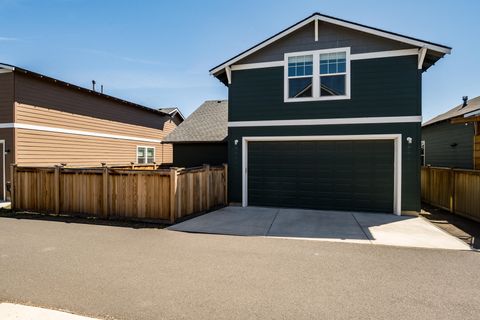 Tiny photo for 2721 NE Black Oak PL, Bend, OR 97701 (MLS # 220221311)