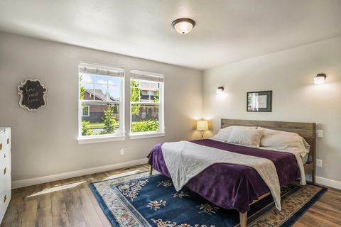 Tiny photo for 2721 NE Black Oak PL, Bend, OR 97701 (MLS # 220221311)