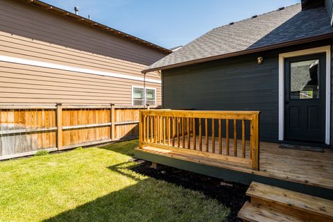 Tiny photo for 2721 NE Black Oak PL, Bend, OR 97701 (MLS # 220221311)