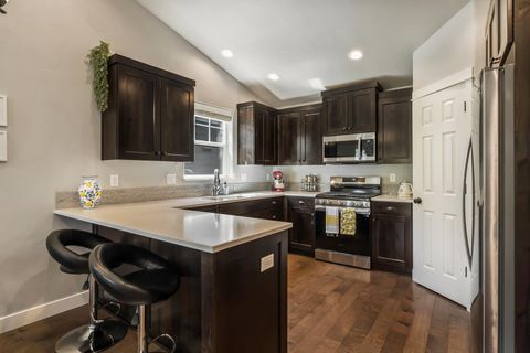 Tiny photo for 2721 NE Black Oak PL, Bend, OR 97701 (MLS # 220221311)