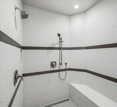 Tiny photo for 61333 Kindle Rock Loop, Bend, OR 97702 (MLS # 220222833)