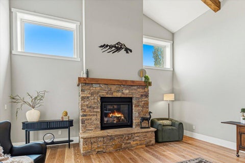Tiny photo for 61333 Kindle Rock Loop, Bend, OR 97702 (MLS # 220222833)