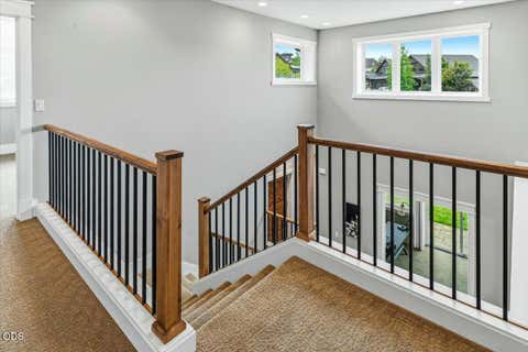 Tiny photo for 61333 Kindle Rock Loop, Bend, OR 97702 (MLS # 220222833)