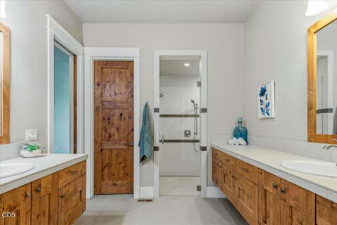Tiny photo for 61333 Kindle Rock Loop, Bend, OR 97702 (MLS # 220222833)