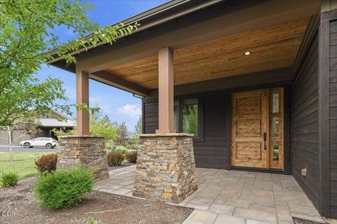 Tiny photo for 61333 Kindle Rock Loop, Bend, OR 97702 (MLS # 220222833)