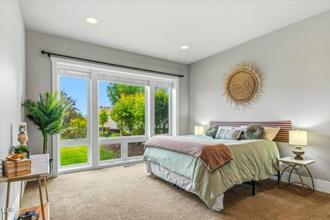 Tiny photo for 61333 Kindle Rock Loop, Bend, OR 97702 (MLS # 220222833)