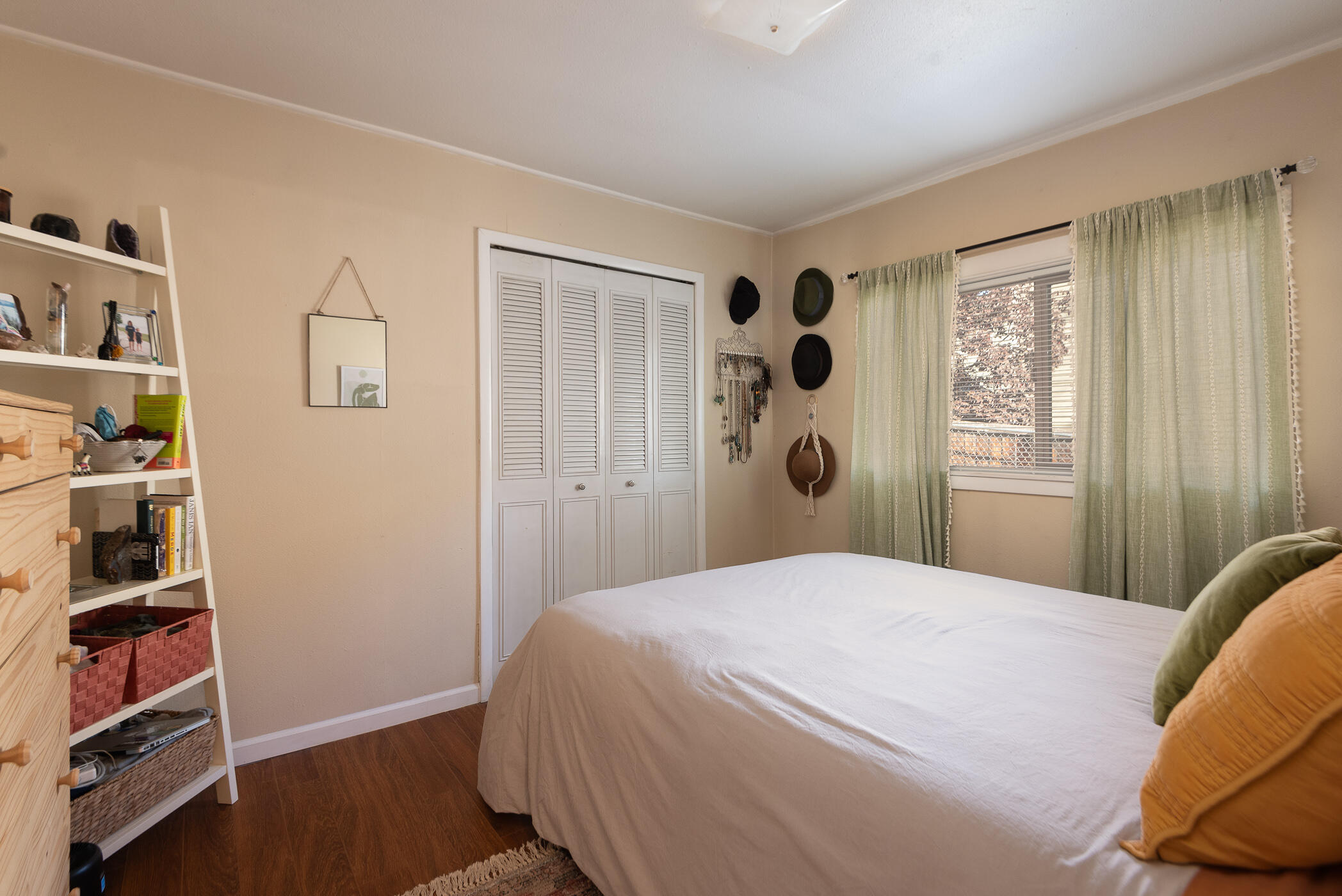 Kenwood - Residential Income