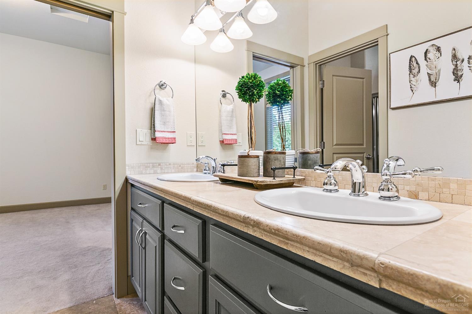 Broken Top - Residential