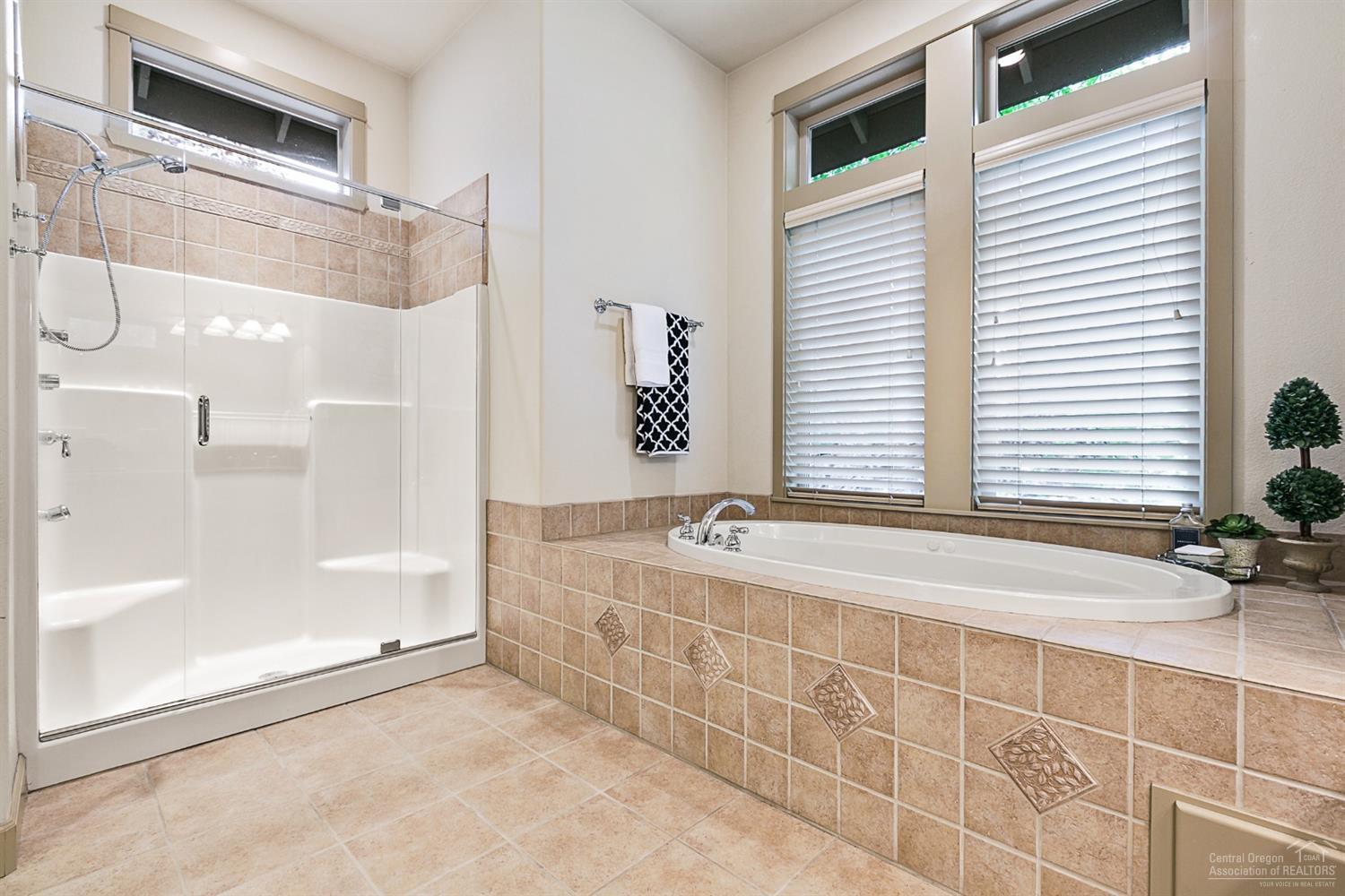 Broken Top - Residential