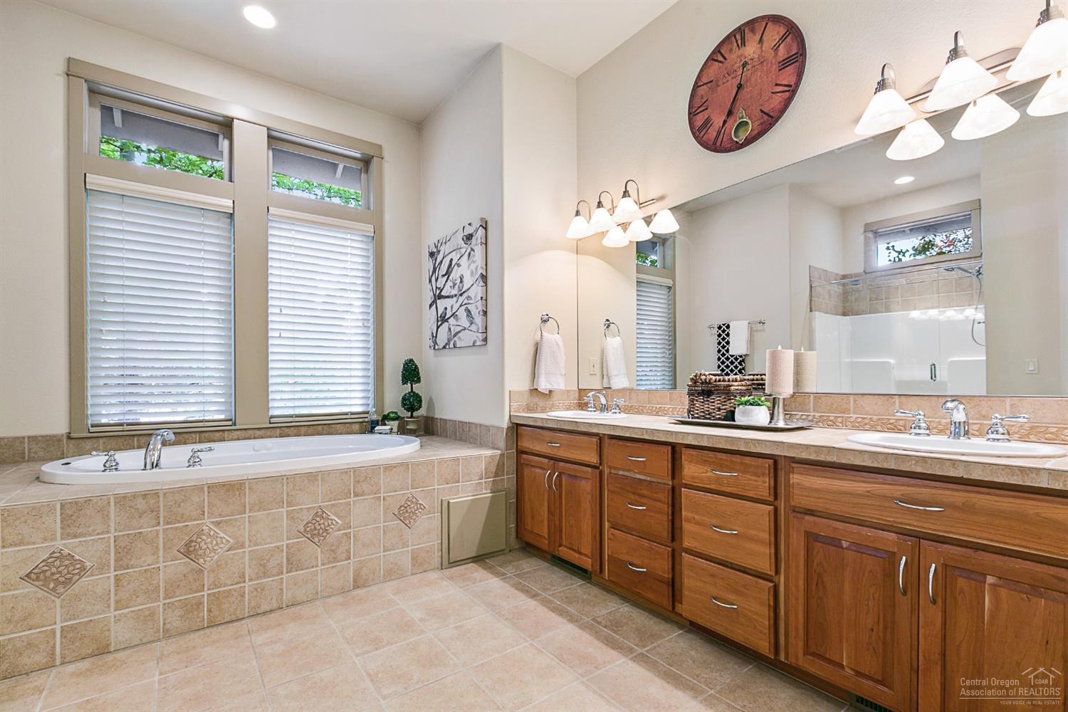 Broken Top - Residential