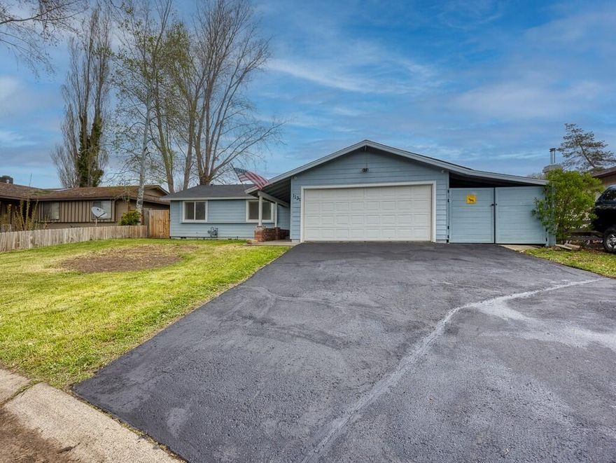 Beautiful and move-in ready 3 bed/2 bath home in the center of Klamath Falls! Close proximity to Fred Meyer, shopping and transportation in a quiet neighborhood. Primary bedroom on main level with two additional bedrooms and a bathroom plus large living area, separate dining and laundry areas. Nice neutral paint and new, beautiful flooring. Recently remodeled bathrooms and many updates throughout. New: HVAC with A/C, kitchen sink, fixtures, baseboards. Outside features a nice, fenced back yard with deck. In addition to the attached 2 car garage is an attached carport. Don't miss out on this turn-key gem-schedule your appointment today and make it yours!