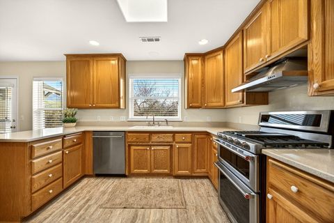 Tiny photo for 480 Parkside Drive, Ashland, OR 97520 (MLS # 220217679)