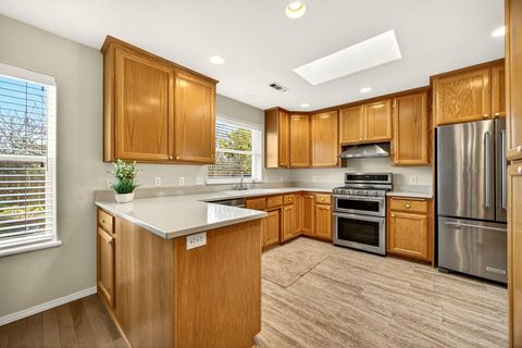 Tiny photo for 480 Parkside Drive, Ashland, OR 97520 (MLS # 220217679)