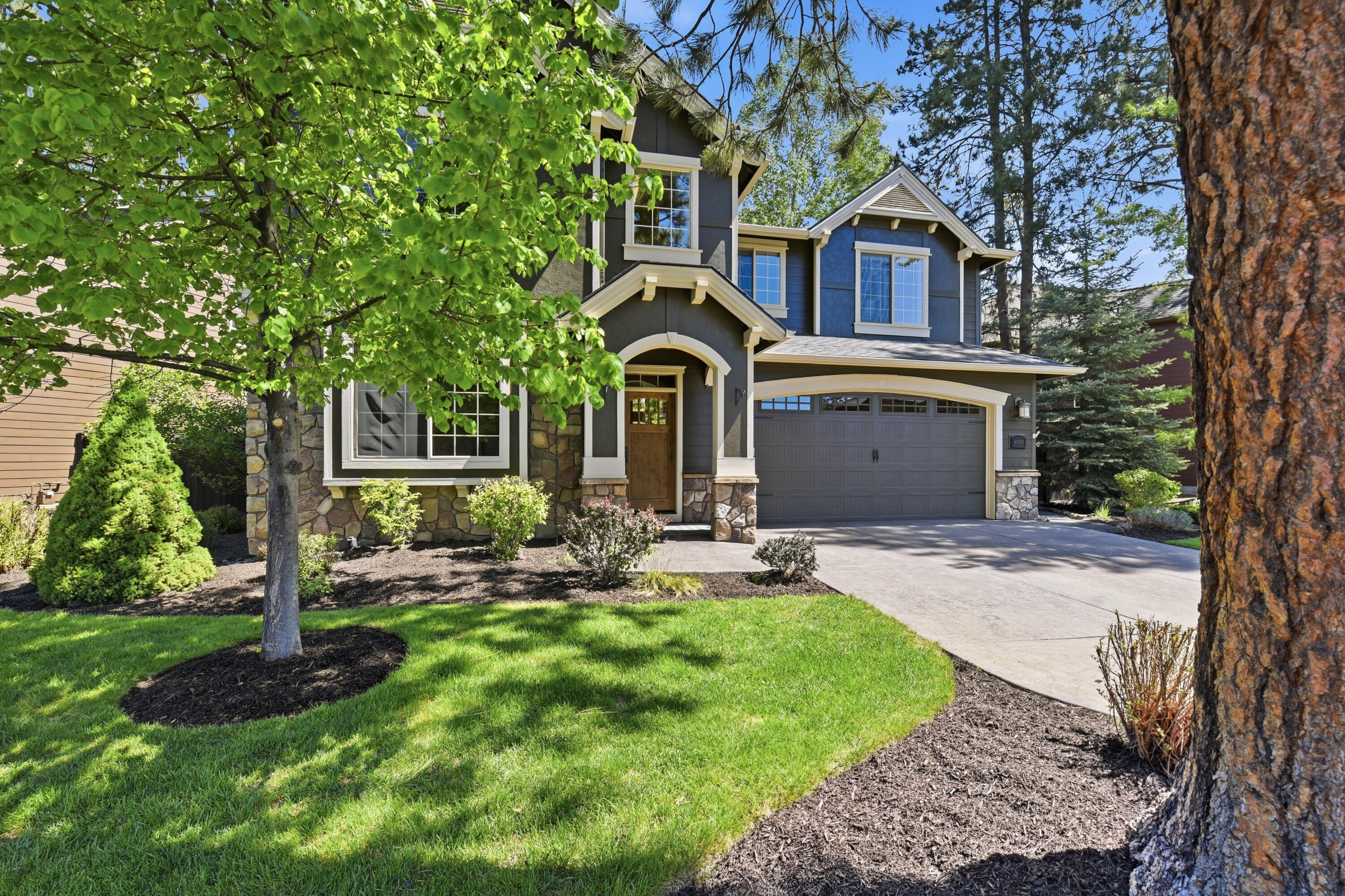 60320 Sage Stone Loop