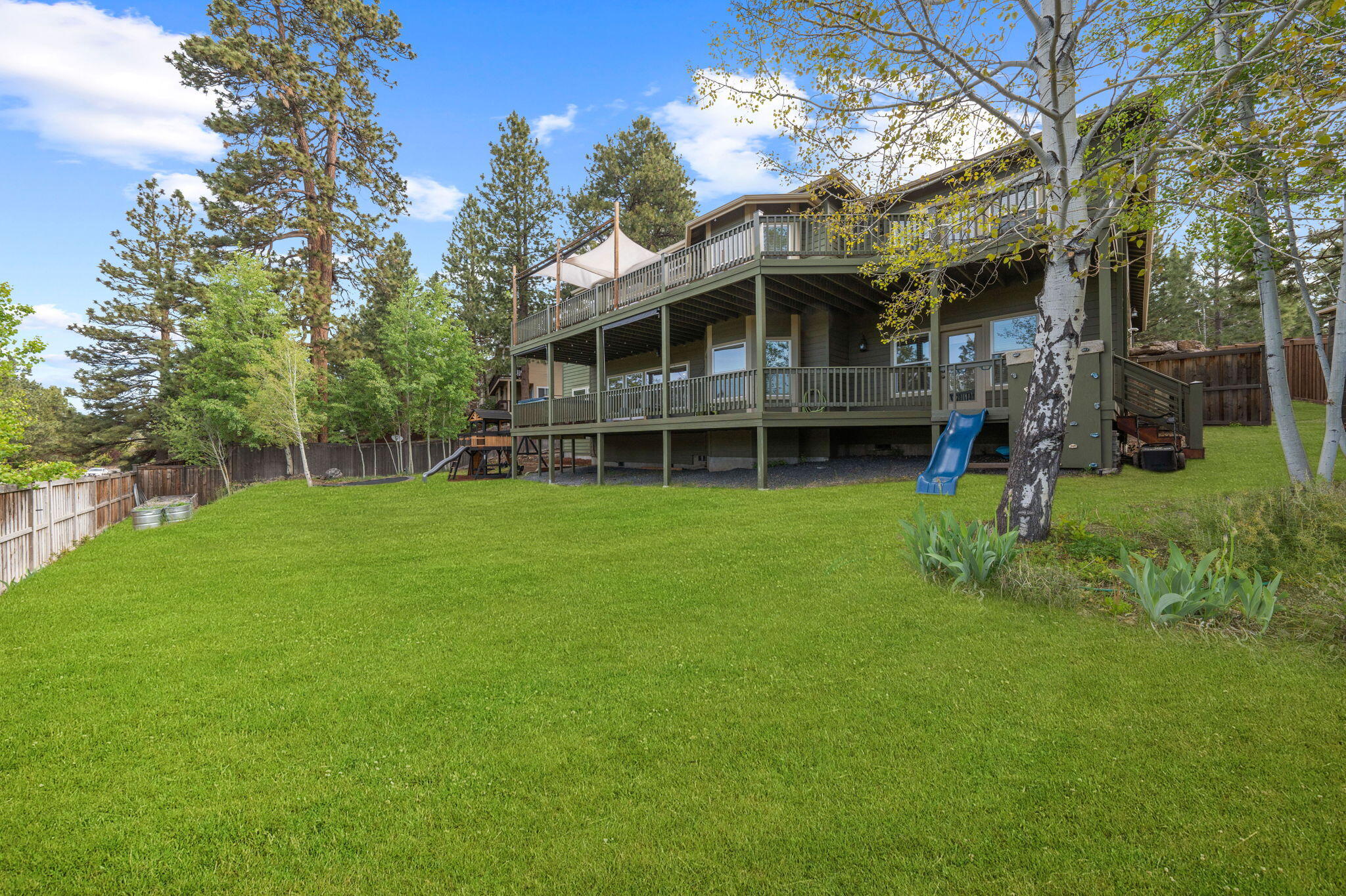 2827 NW Polarstar Avenue