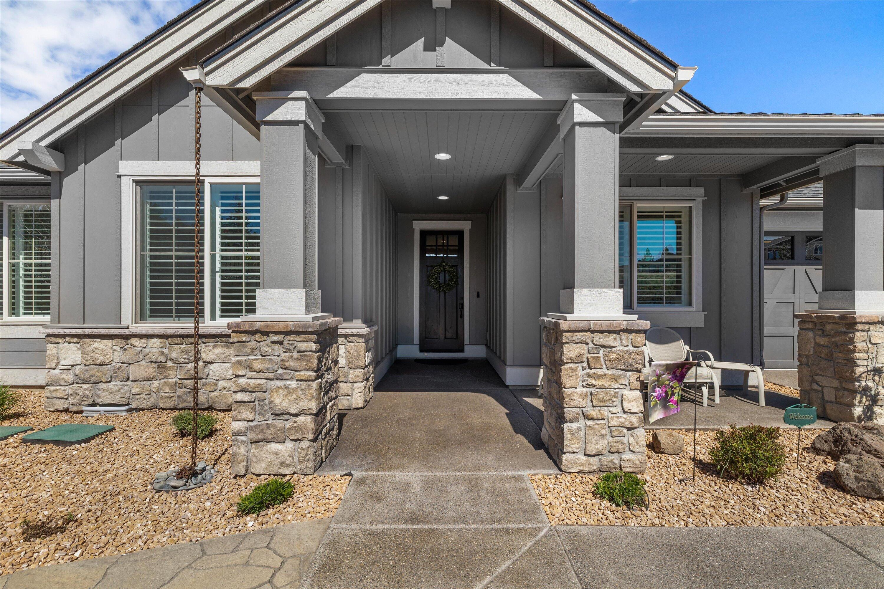 2704 NW Fairway Heights Drive