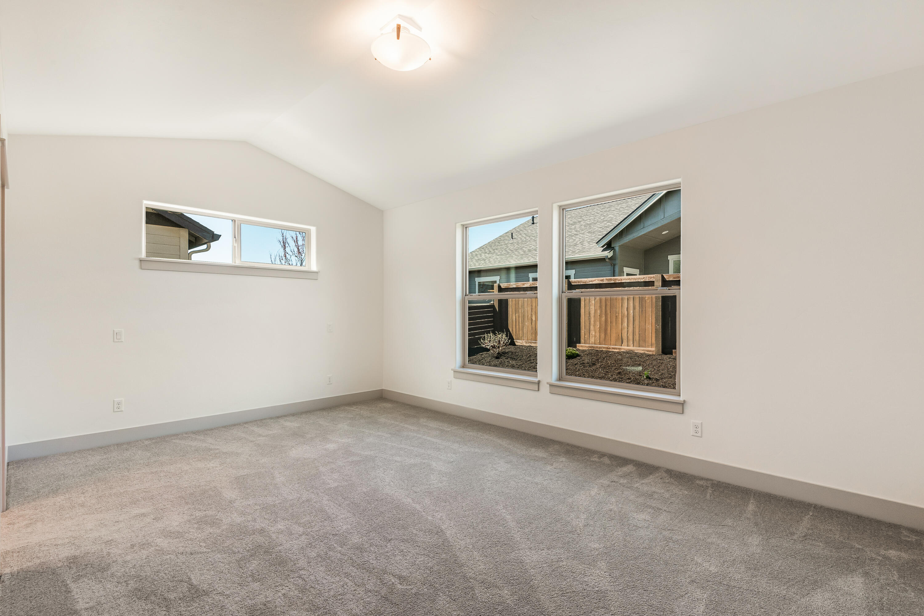 Saddle Ridge - Residential