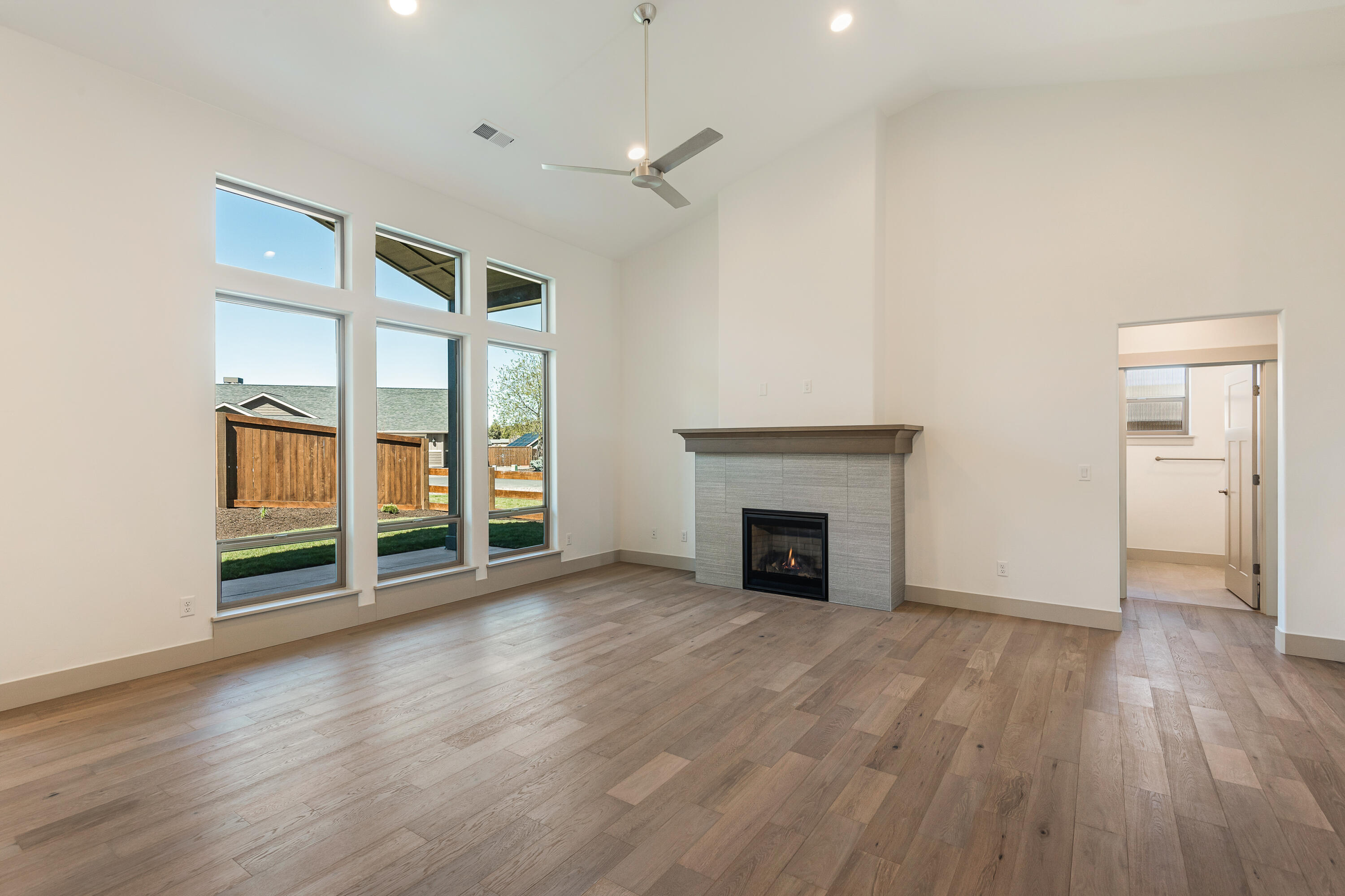 Saddle Ridge - Residential