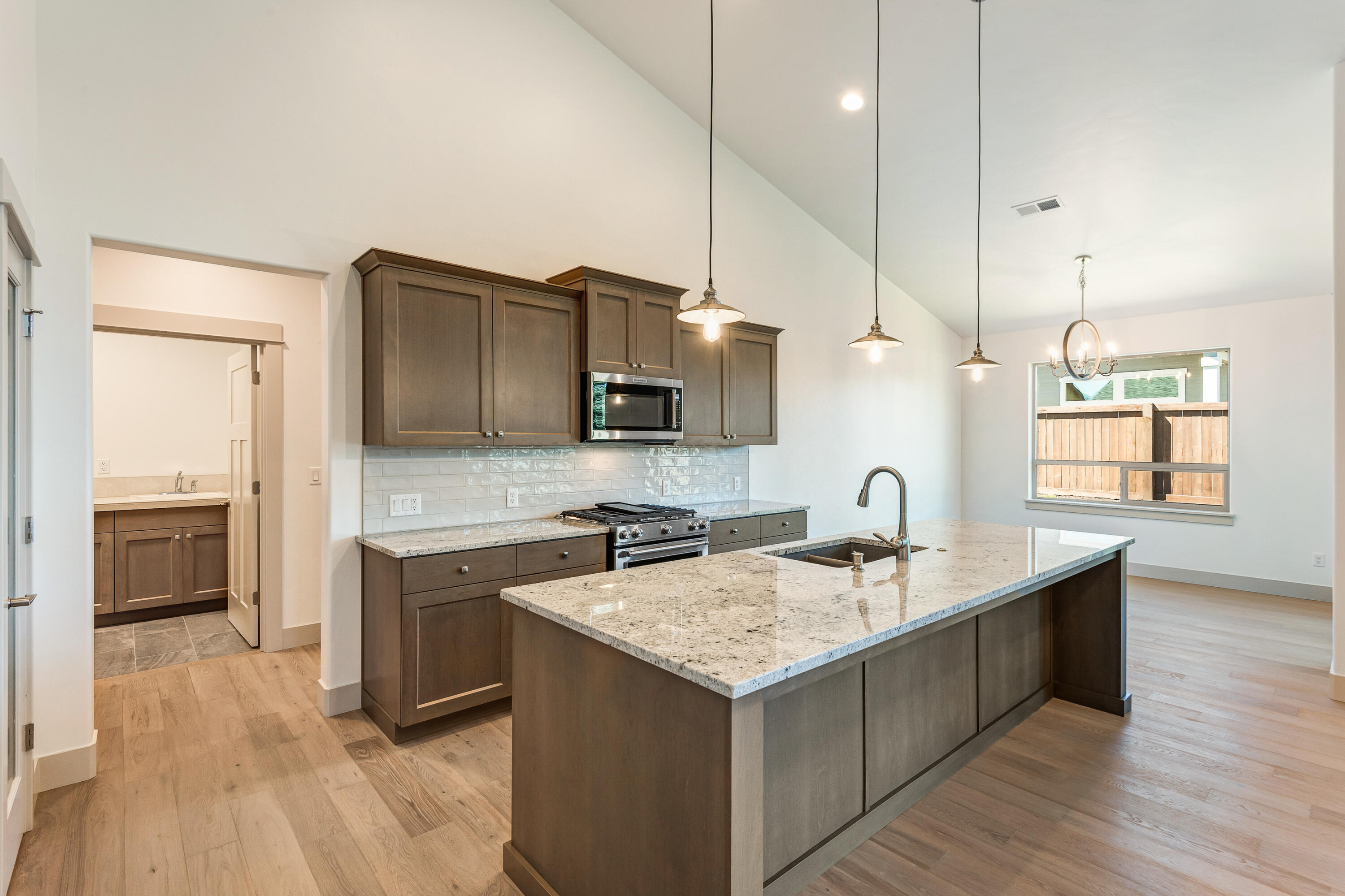 Saddle Ridge - Residential