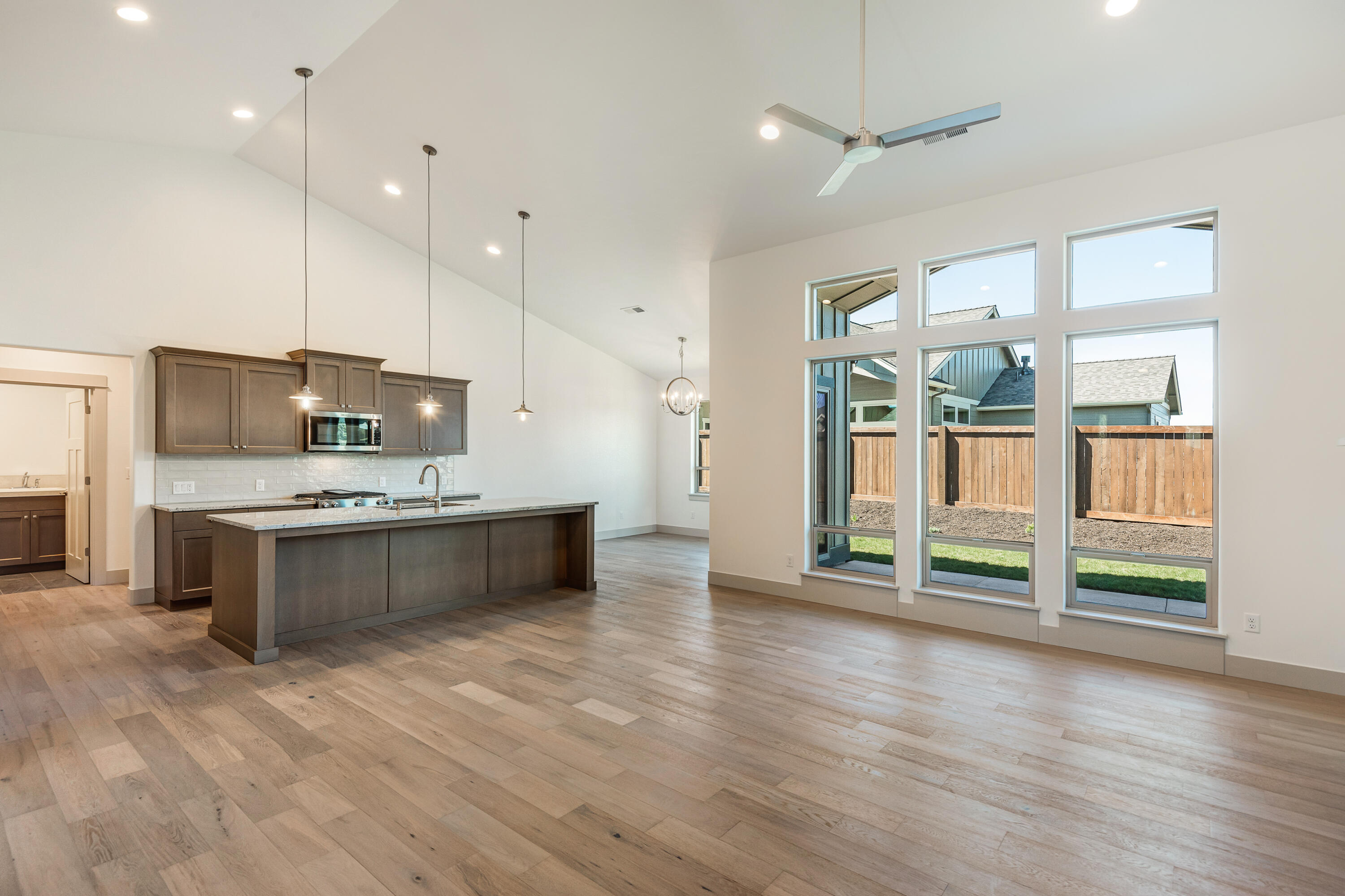 Saddle Ridge - Residential