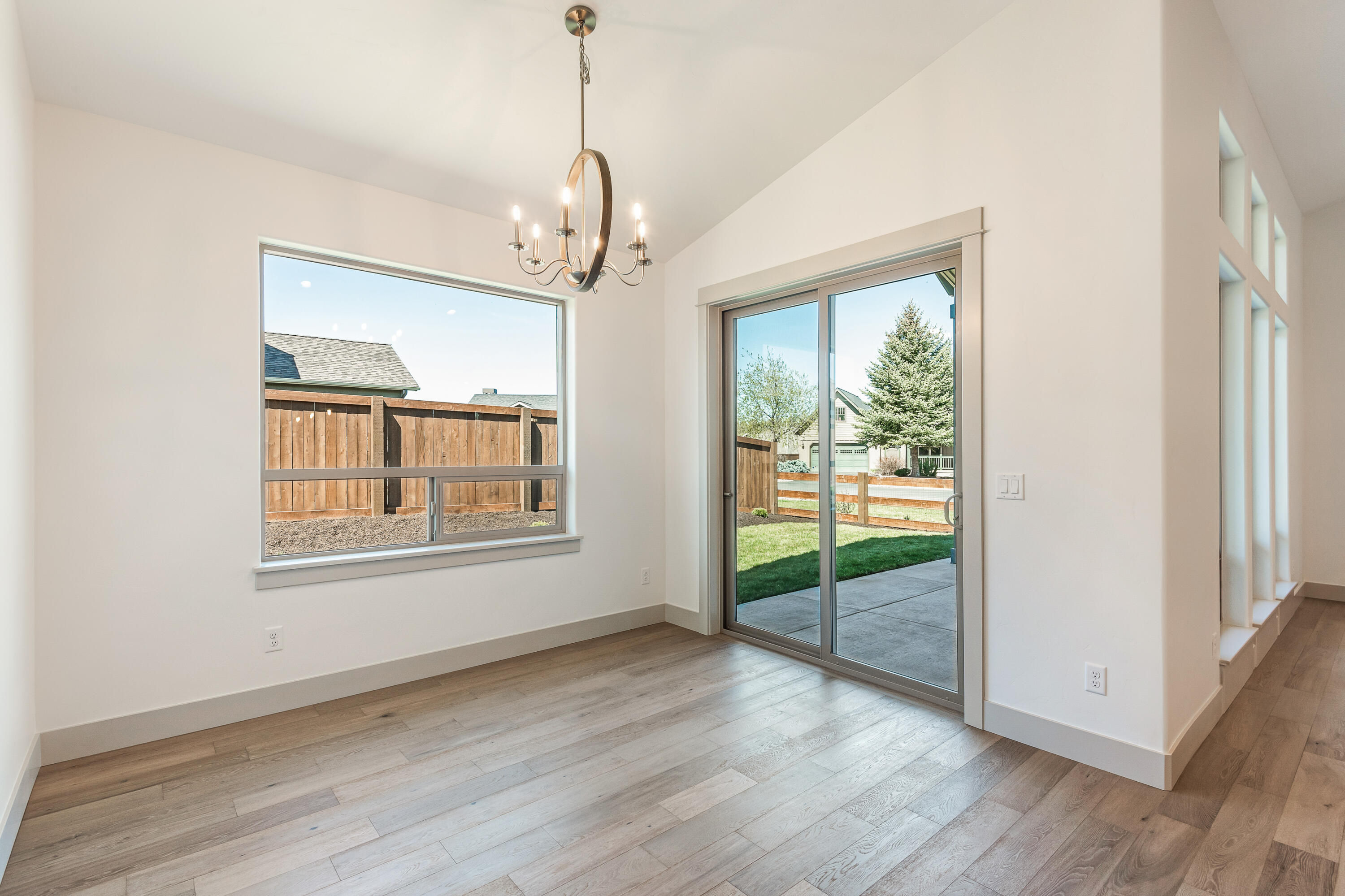 Saddle Ridge - Residential