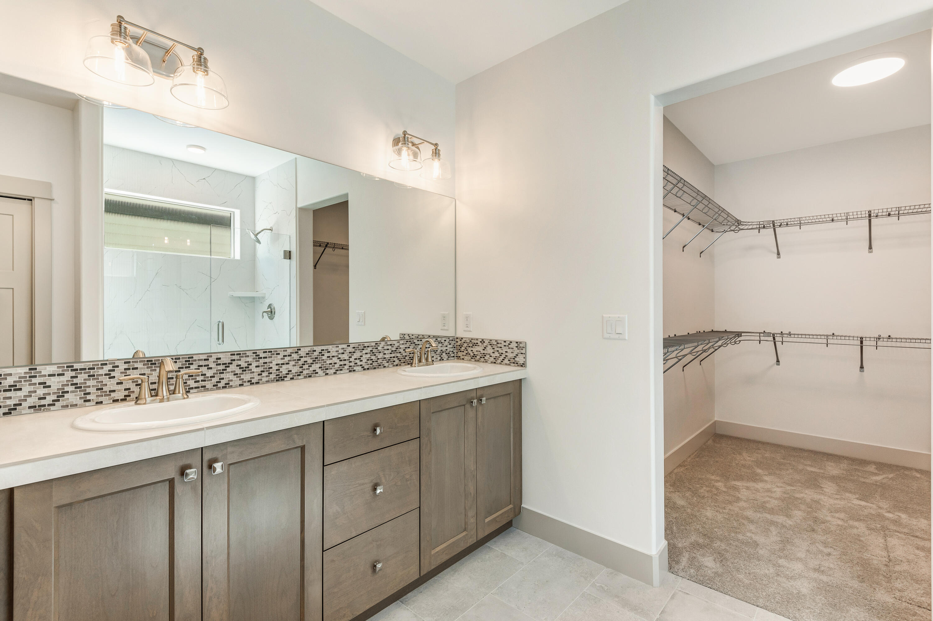 Saddle Ridge - Residential