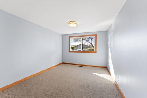 Tiny photo for 722 NW Sandy Drive, Grants Pass, OR 97526 (MLS # 220217636)