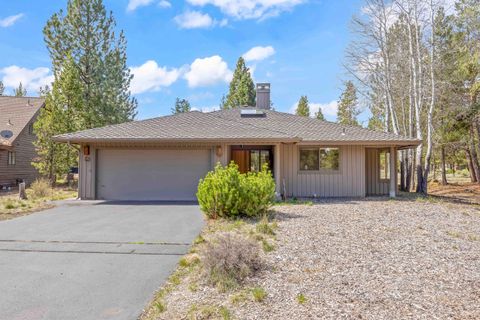 Tiny photo for 57607 Rocky Mountain Lane #4, Bend, OR 97707 (MLS # 220219507)