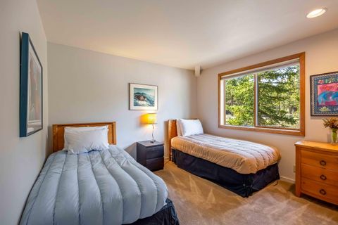 Tiny photo for 57607 Rocky Mountain Lane #4, Bend, OR 97707 (MLS # 220219507)