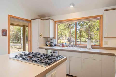Tiny photo for 57607 Rocky Mountain Lane #4, Bend, OR 97707 (MLS # 220219507)