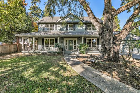 Photo of 245 Jackson Creek Drive, Jacksonville, OR 97530 (MLS # 220211148)