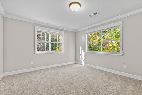 Tiny photo for 245 Jackson Creek Drive, Jacksonville, OR 97530 (MLS # 220211148)