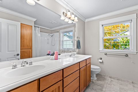 Tiny photo for 245 Jackson Creek Drive, Jacksonville, OR 97530 (MLS # 220211148)