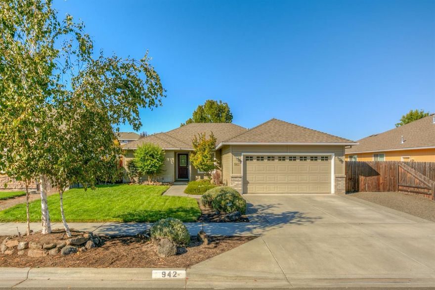 Fantastic home in the sought after neighborhood of Hampton Place! This home is move in ready with brand new carpet and interior paint! Great open, split floor plan. Lots of beautiful natural light throughout home. Large and spacious master suite with a roomy walk-in closet. Laundry room has washer and dryer that will stay with home. The backyard is lush and green with lots of foliage. Enjoy relaxing on the patio next to the peaceful and serene Koi pond. This is a great opportunity for any buyer or investor!