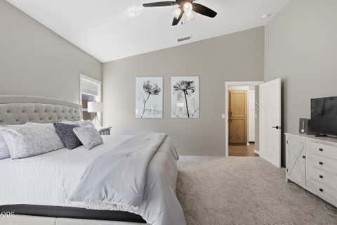 Tiny photo for 326 SW Kennedy Way, Grants Pass, OR 97526 (MLS # 220227418)