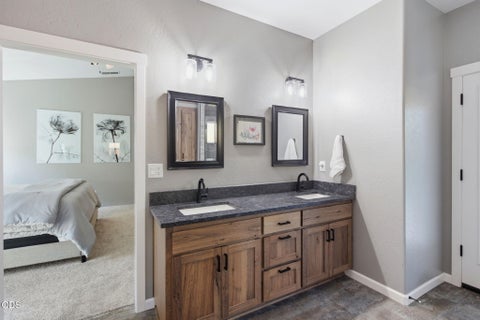 Tiny photo for 326 SW Kennedy Way, Grants Pass, OR 97526 (MLS # 220227418)